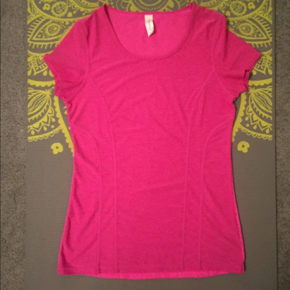 MPG sport fuchsia work out top small NWOT